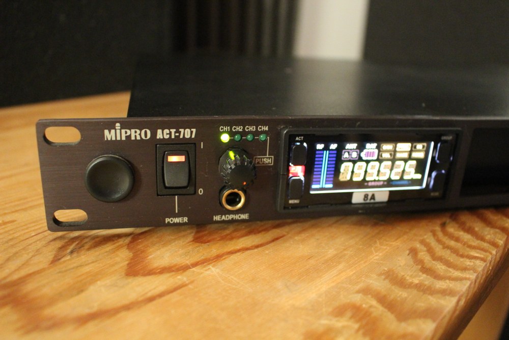 Mipro ACT-707 receiver — Model-specific reference photo