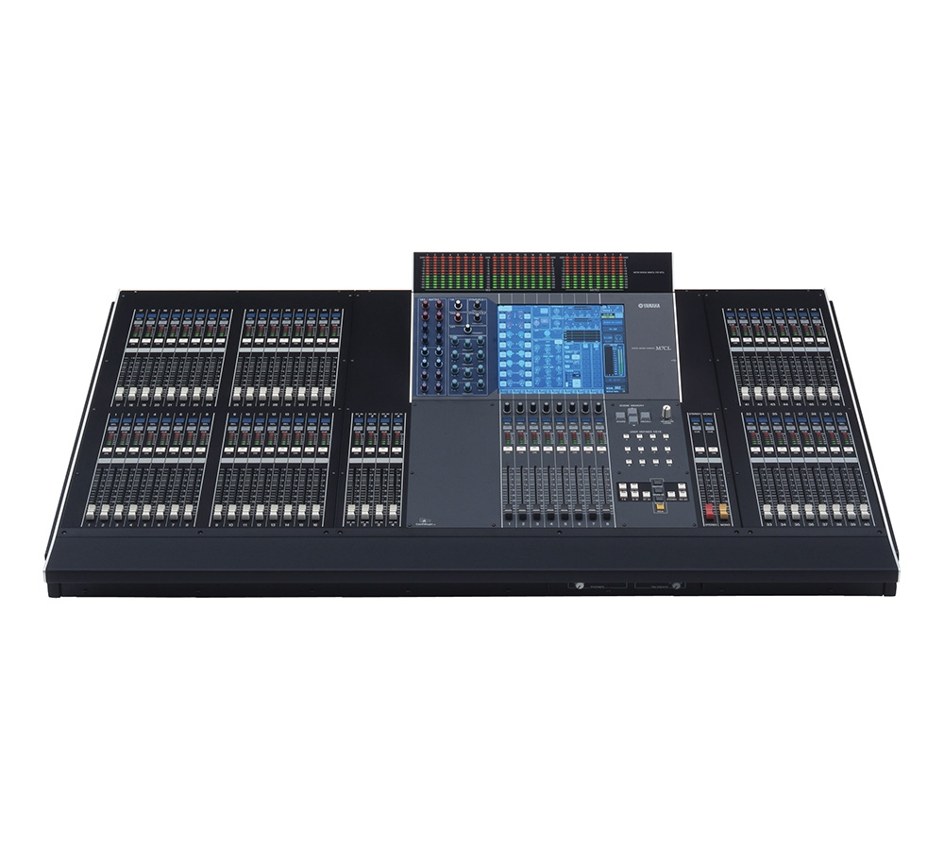 Yamaha M7CL mixer — Model-specific reference photo